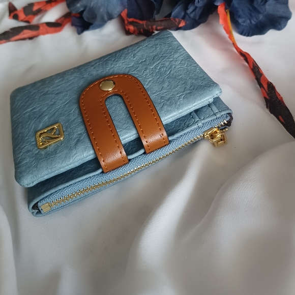 Textured Blue and Brown Mini Wallet - Picture 3 of 14